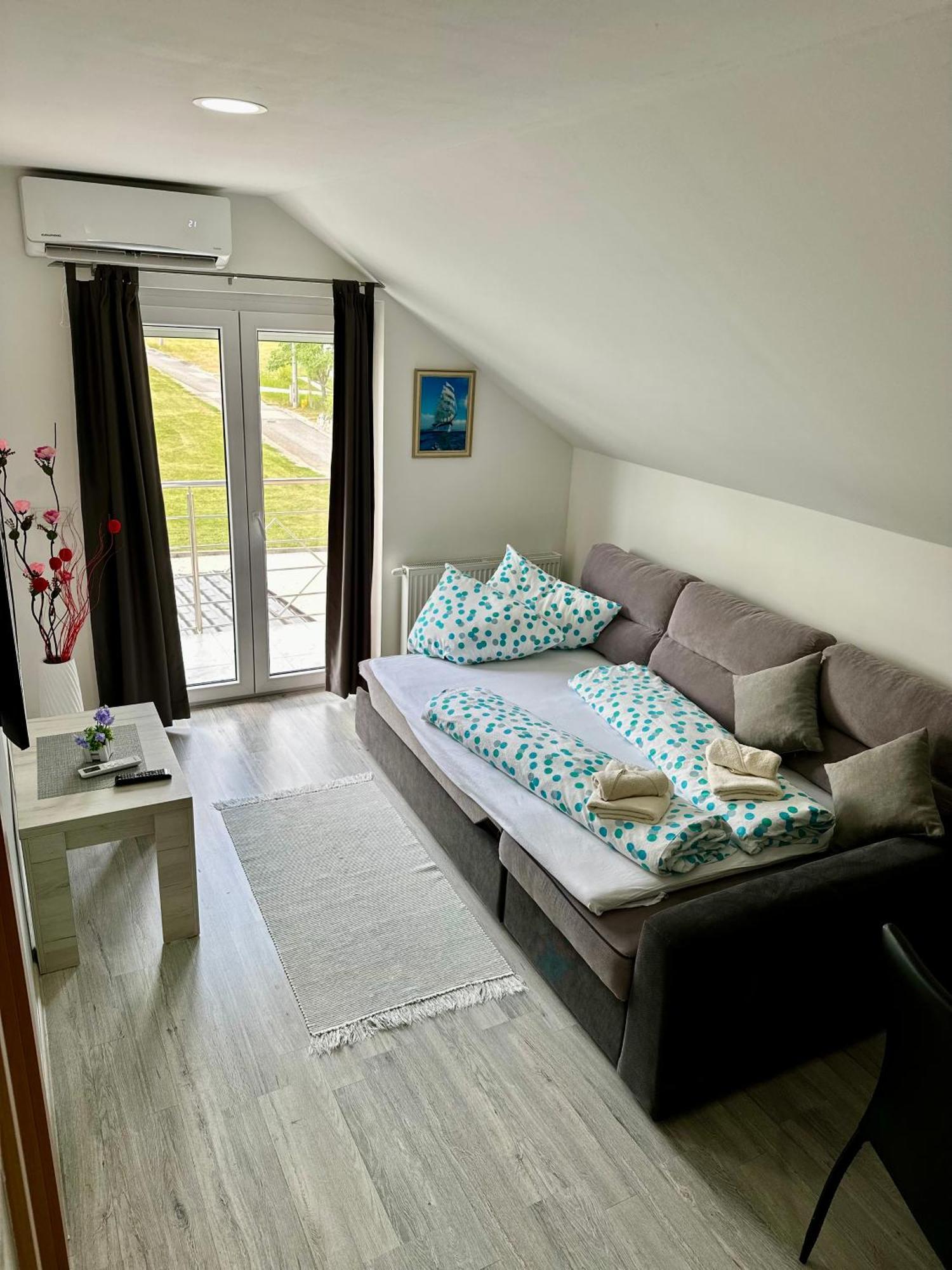 Sweet Dreams Home Korenica Buitenkant foto